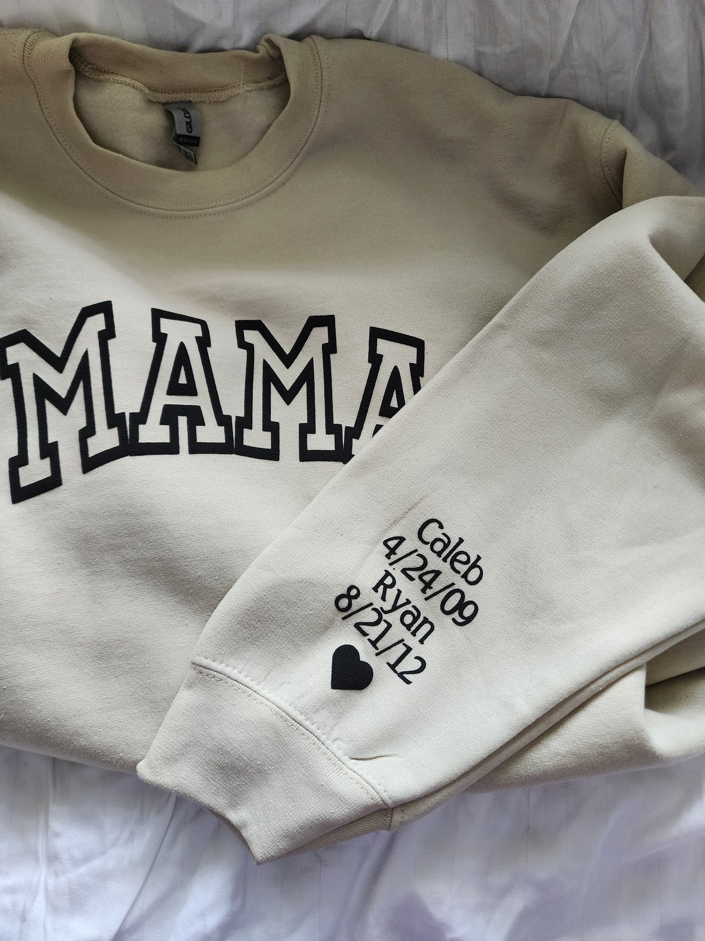 mama sweatshirt, mama gift, gift for mom, gift for her, mothers day gift, birthday gift, sweatshirt with names on sleeve, name on sleeve, mama shirt, mama gift