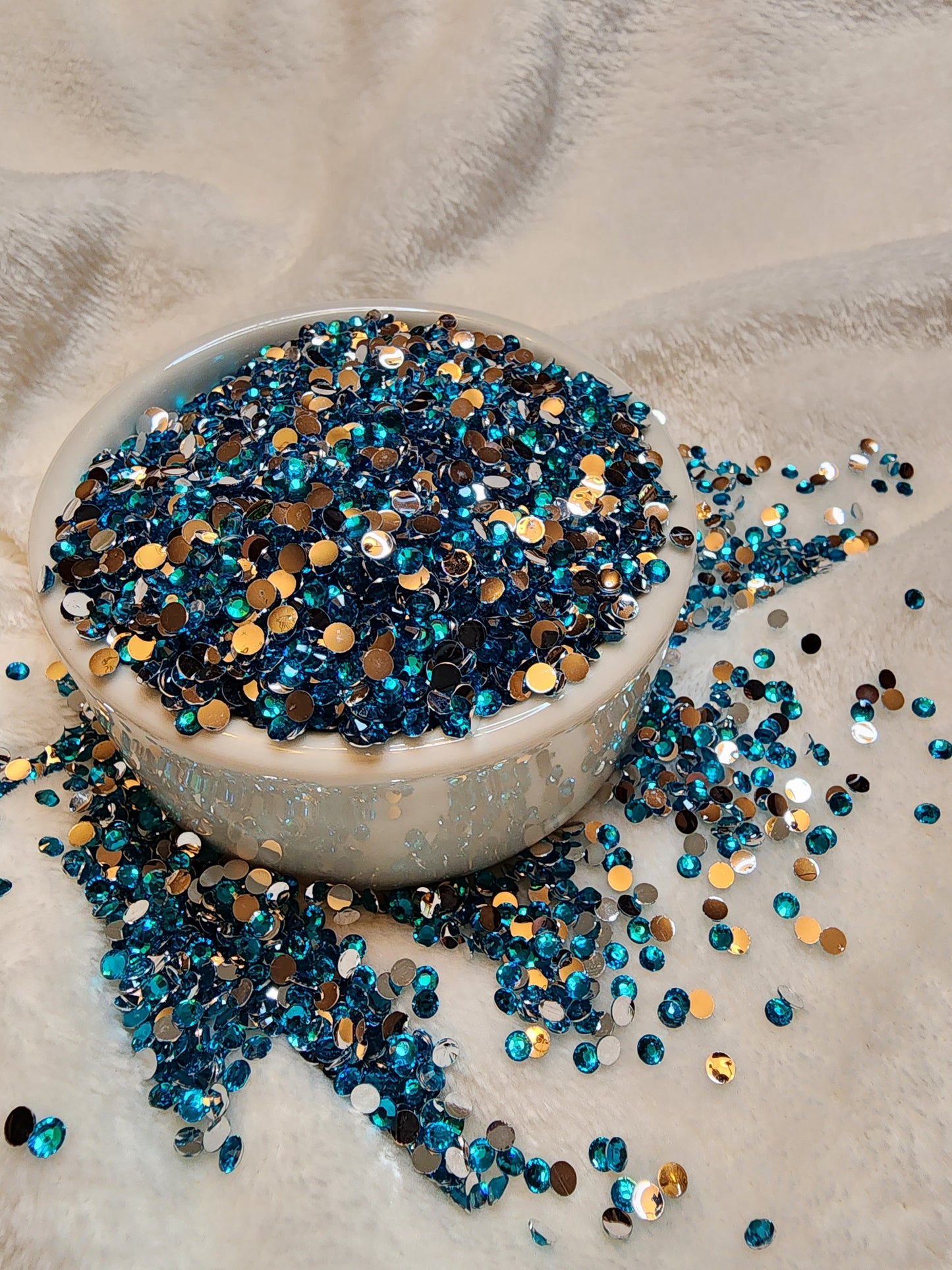 Aquamarine Silverback Rhinestones 4mm - Non Hotfix - Flatback - Resin