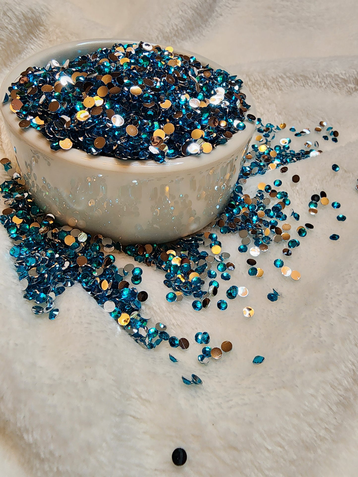 Aquamarine Silverback Rhinestones 4mm - Non Hotfix - Flatback - Resin