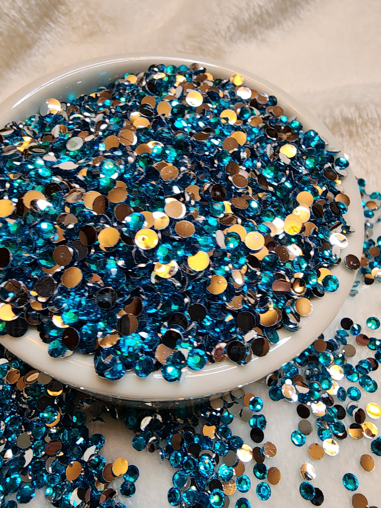 Aquamarine Silverback Rhinestones 4mm - Non Hotfix - Flatback - Resin