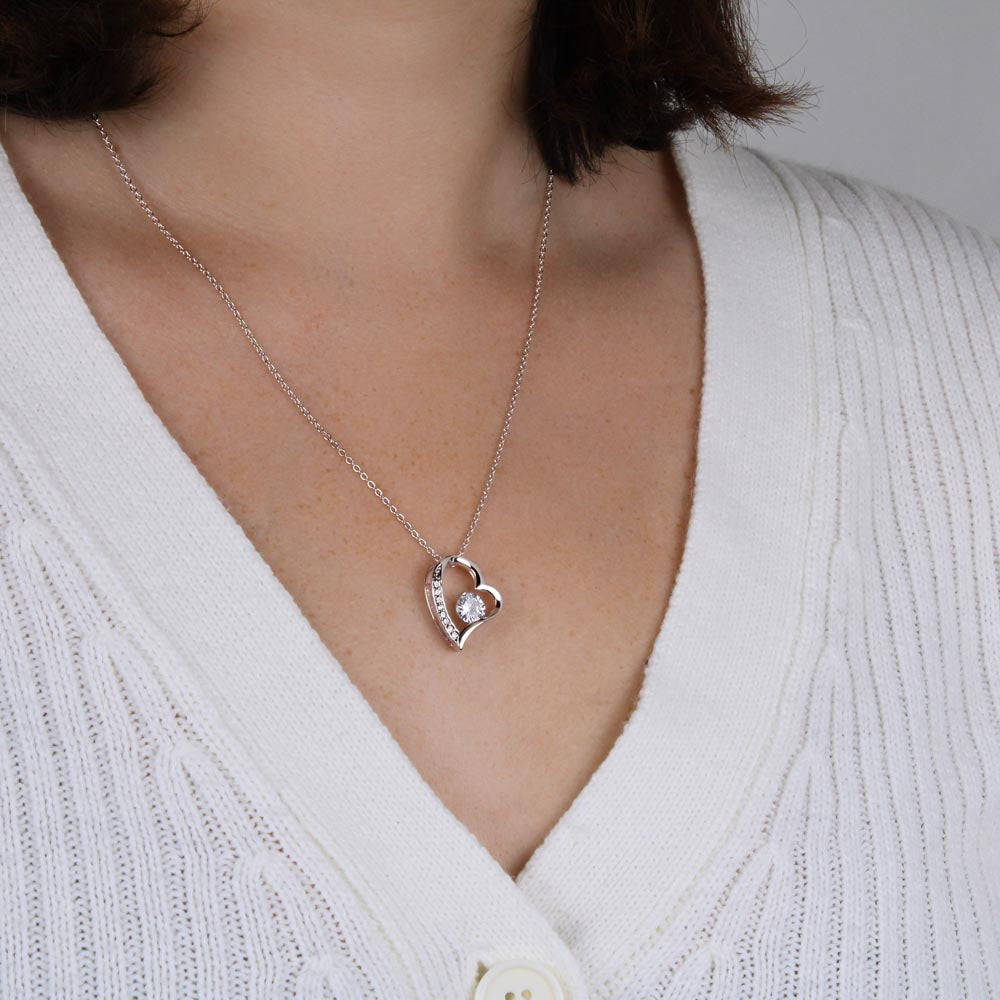 Personalized Mom Gift, Personalized Gift for Mom, Custom Gift for Mom, Necklace Pendant, Gift for Mom from Three Children, Lion Mama with Cubs Message Card, Mother's Day Gift