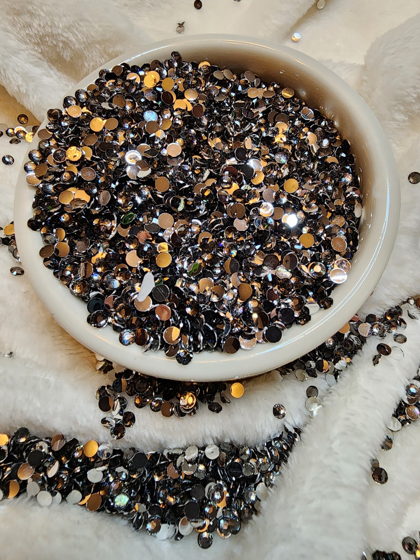 Black Diamond Silverback Rhinestones 4mm - Non Hotfix - Flatback - Resin