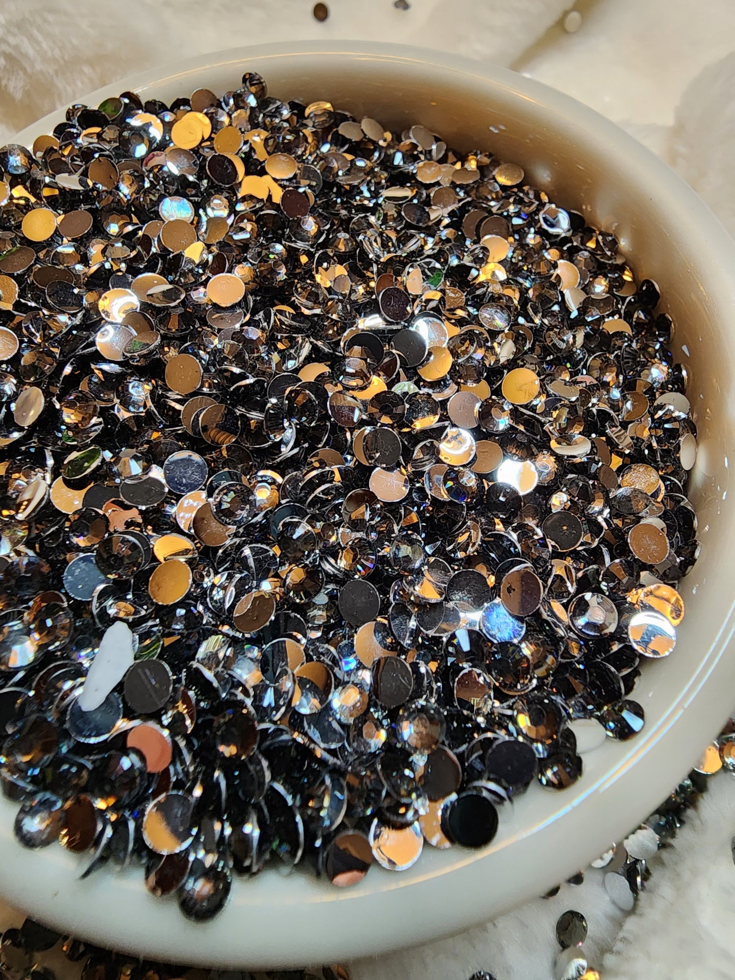 Black Diamond Silverback Rhinestones 4mm - Non Hotfix - Flatback - Resin