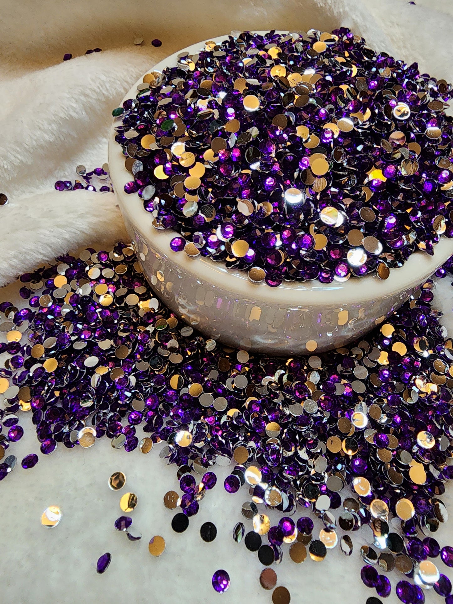 Grape Purple Silverback Rhinestones 4mm - Non Hotfix - Flatback - Resin