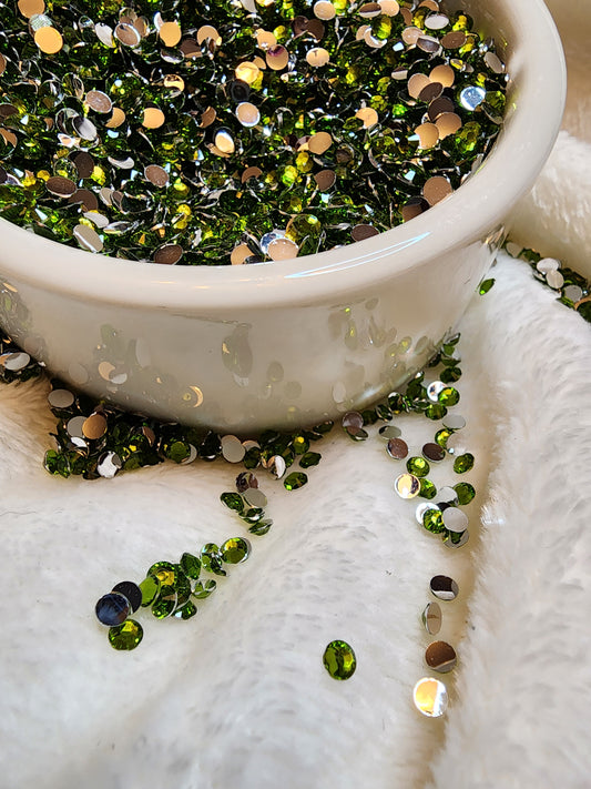 Olivine Silverback Rhinestones 4mm - Non Hotfix - Flatback - Resin